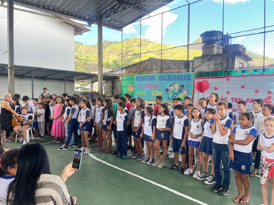 Escola Municipal Nossa Senhora do Carmo celebra Dia das Mães - Diário ...